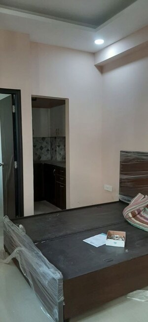 Room in 1 BHK Independent House at Sector 14 – for Rent