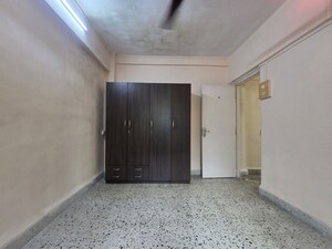 1 BHK Apartment For Rent in Sai Baba Complex Goregaon, Goregaon East