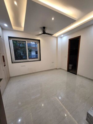 3 BHK Builder Floor For Rent in Sector 21
