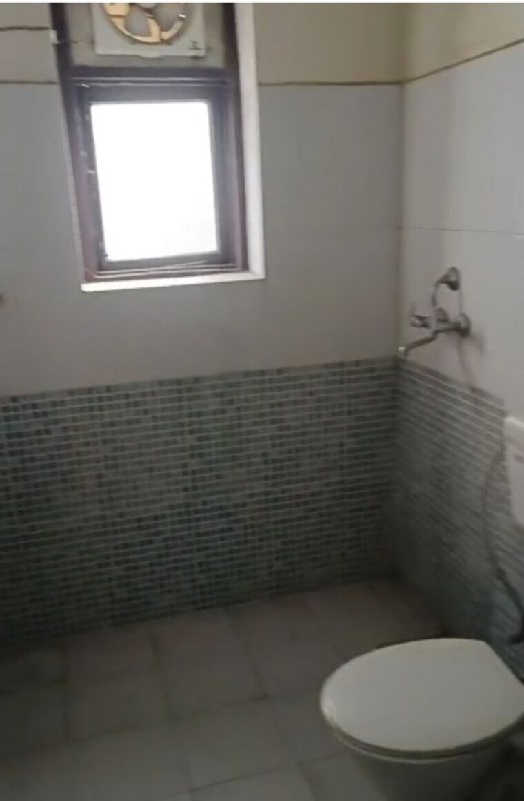 Bathroom, sanchar-residency 3.5 Bedroom 1785 Sq.Ft. Apartment In Raj Nagar Extension Ghaziabad 10684622