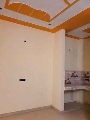 Room in 1 BHK Independent House at Sector 14 – for Rent
