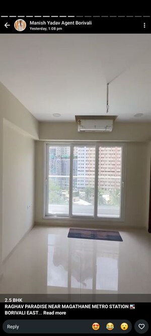 Room in 2.5 BHK Apartment at Raghav Paradise, Borivali East – for Rent