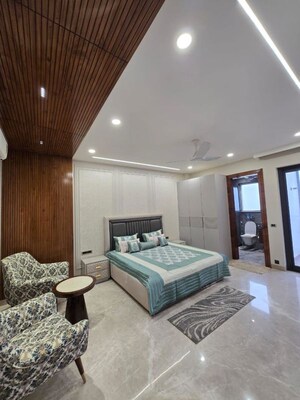 Living Room in 4 BHK Builder Floor at Sector 21 – for Rent