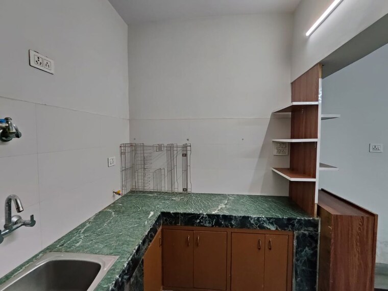 Kitchen, palam vihar 2 Bedroom 1000 Sq.Ft. Builder Floor In Palam Vihar Gurgaon 10684856