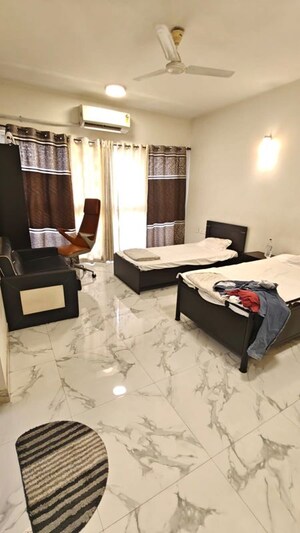 Team Area in 4 BHK Apartment at Raheja Ridgewood, Goregaon East – for Rent