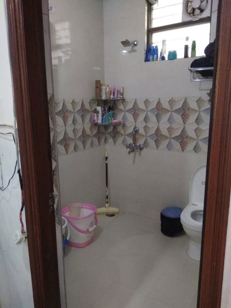 Bathroom, sector 14 1 Bedroom 756 Sq.Ft. Independent House In Sector 14 Gurgaon 10684868