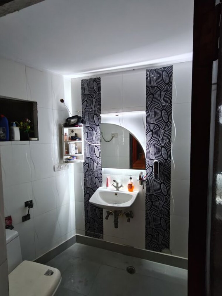 Kitchen, ramesh nagar 3 Bedroom 140 Sq.Yd. Builder Floor In Ramesh Nagar Delhi 10684884