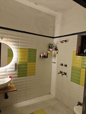 Bathroom in 3 BHK Builder Floor at Ramesh Nagar – for Rent