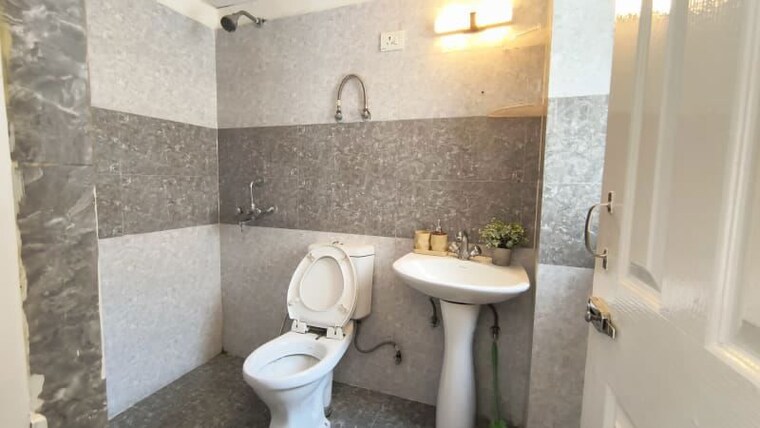 Bathroom, scc-sapphire 2 Bedroom 885 Sq.Ft. Apartment In Raj Nagar Extension Ghaziabad 10684904