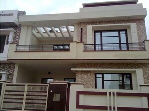 3 BHK Independent House For Rent in Sector 14