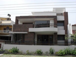 3 BHK Independent House – Exterior View View at Sector 14 - for Rent