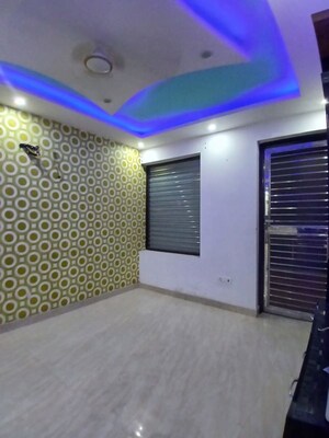 Bedroom in 3 BHK Builder Floor at Spring Field, Sector 31 – for Rent