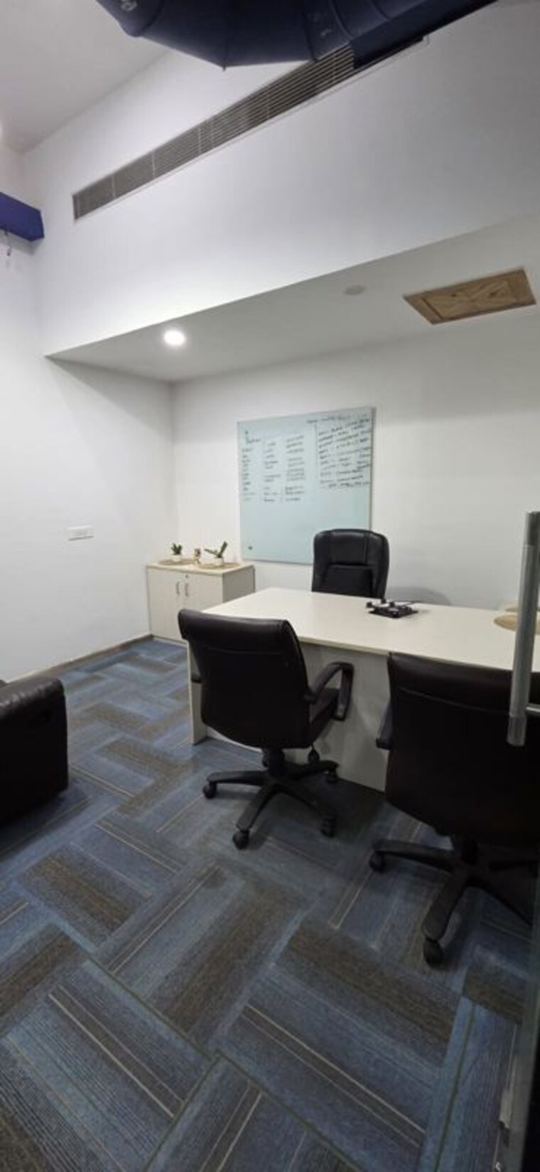 Team Area, spaze-itech-park Commercial Office Space 2758 Sq.Ft. In Sector 49 Gurgaon 10684895