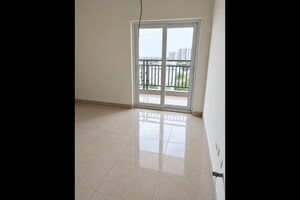 Room in 3 BHK Apartment at Origin Amogha, Kollur – for Rent