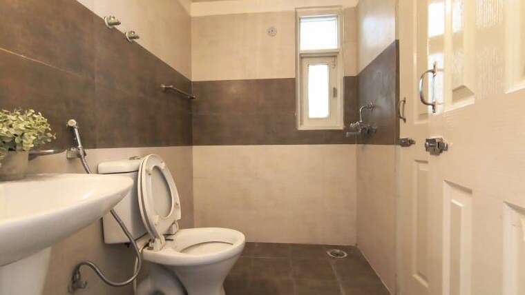 Bathroom, emenox-brave-hearts 2 Bedroom 1050 Sq.Ft. Apartment In Raj Nagar Extension Ghaziabad 10684943