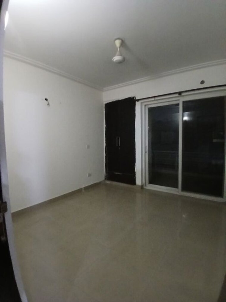 Room, swaran-nagri 3 Bedroom 1800 Sq.Ft. Apartment In Sector 31 Faridabad 10684934