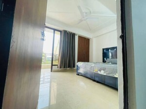 Room in 1 BHK Builder Floor at Saket – for Rent