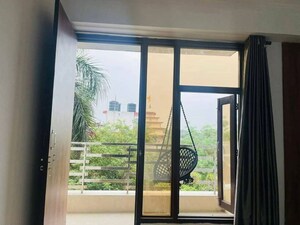 Room in 1 BHK Builder Floor at Saket – for Rent