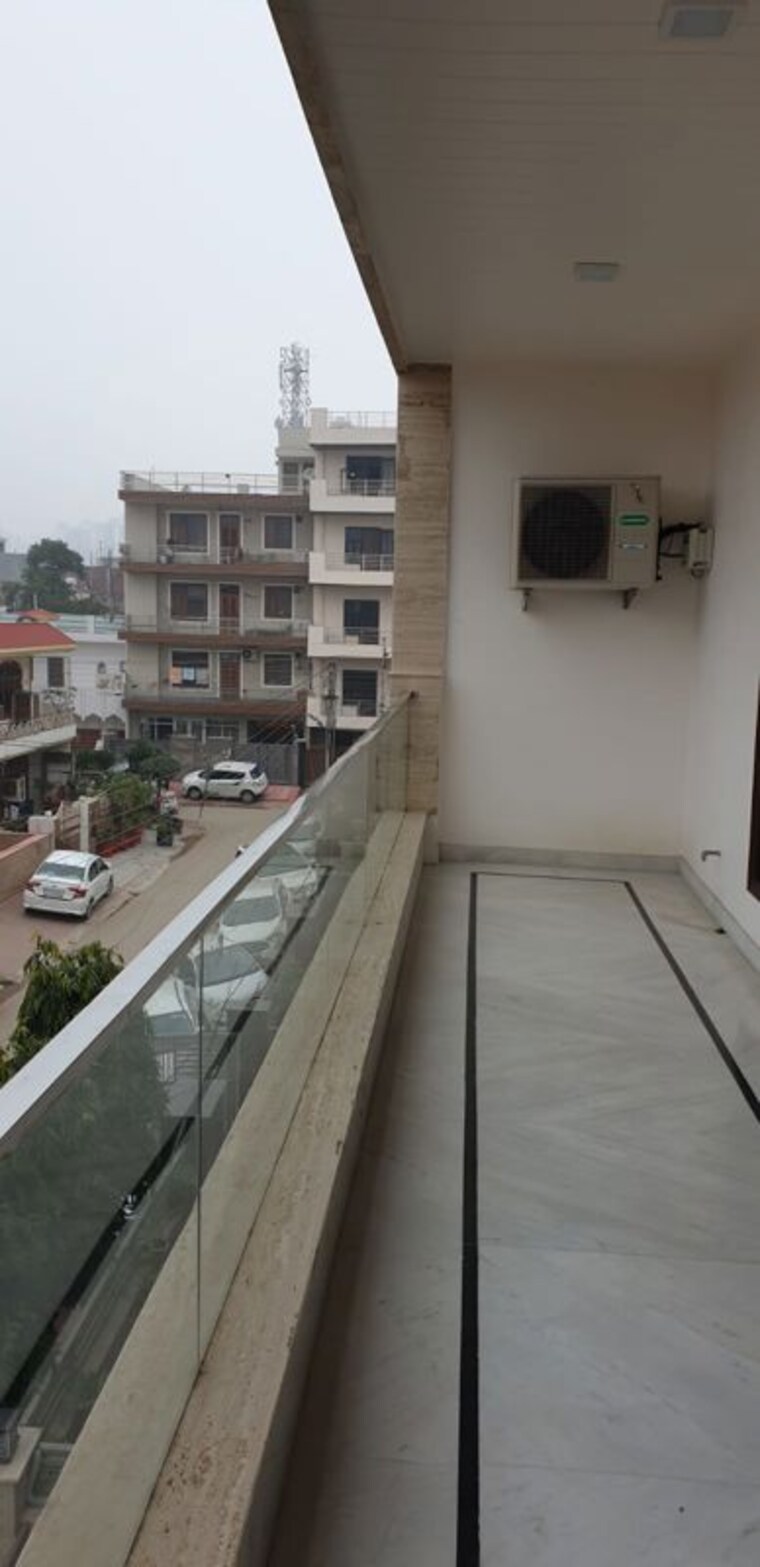 Balcony, sector 14 3 Bedroom 1700 Sq.Ft. Independent House In Sector 14 Gurgaon 10684926