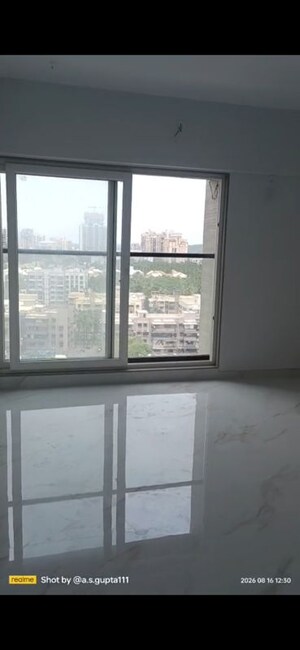 Room in 2 BHK Apartment at Akshay Riviera, Versova – for Rent