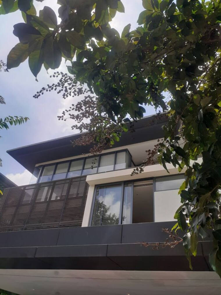 Balcony, embassy-boulevard 5 Bedroom 12000 Sq.Ft. Villa In Yelahanka Bangalore 10684945