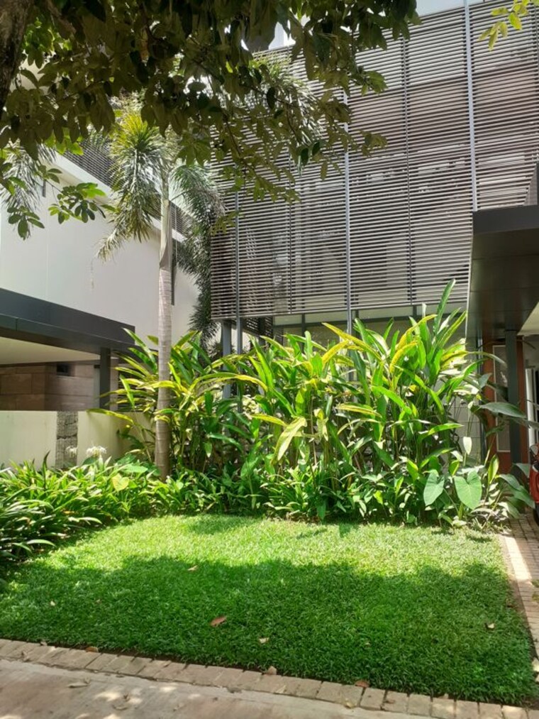 Balcony, embassy-boulevard 5 Bedroom 12000 Sq.Ft. Villa In Yelahanka Bangalore 10684945