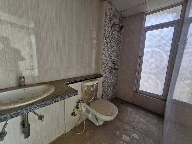 Bathroom, mahagun-mirabella 3 Bedroom 1880 Sq.Ft. Apartment In Sector 79 Noida 10684957