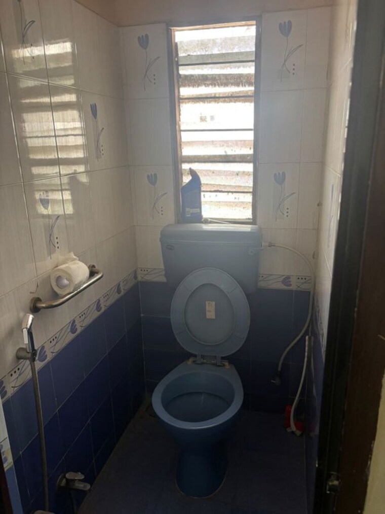 Bathroom, ganga-puram-chs 1 Bedroom 400 Sq.Ft. Apartment In Viman Nagar Pune 10684964