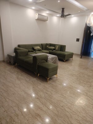 Parking in 3 BHK Builder Floor at Rajouri Garden – for Rent