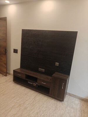 Furnished Amenities in 3 BHK Builder Floor at Rajouri Garden – for Rent