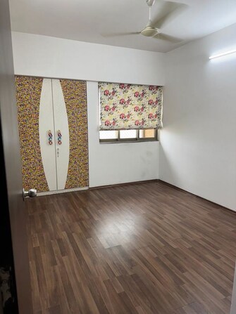 3 BHK +  1665 Sq.Ft. Apartment in Lodha Splendora River View