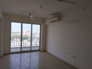 Room in 3 BHK Apartment at DLF The Skycourt, Sector 86 – for Sale