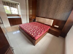 Bedroom in 2 BHK Apartment at Juhu – for Rent
