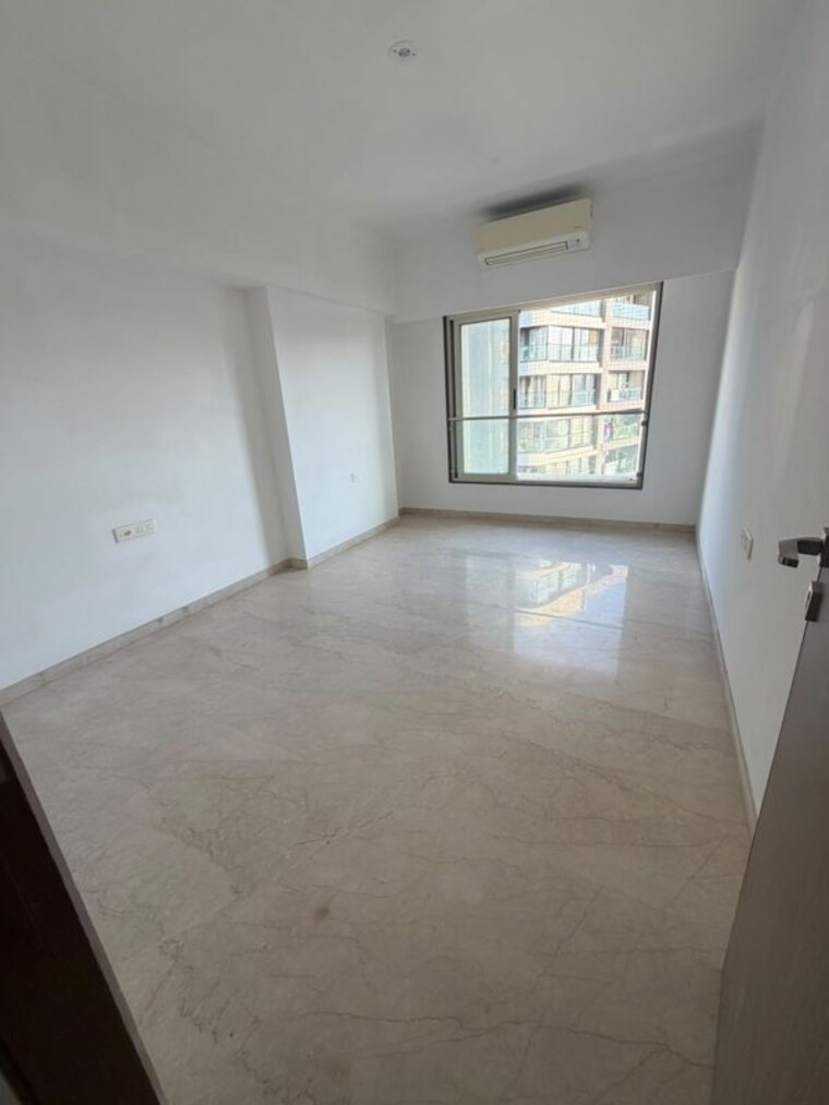 Room, juhu 3 Bedroom 1150 Sq.Ft. Apartment In Juhu Mumbai 10685003
