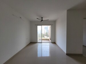 Room in 2 BHK Apartment at Puranik City Reserva, Ghodbunder Road – for Rent