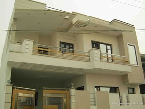3 BHK Independent House – Exterior View View at Sector 14 - for Rent