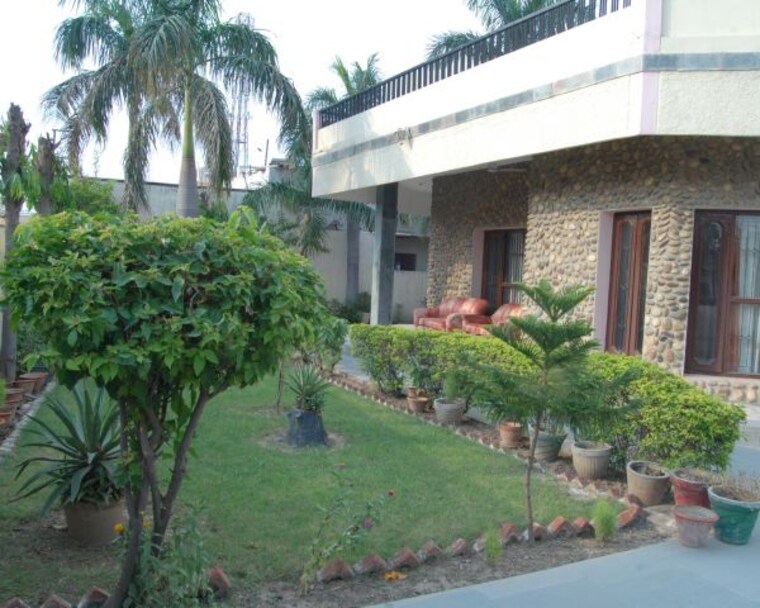 Exterior View, sector 14 3 Bedroom 1917 Sq.Ft. Independent House In Sector 14 Gurgaon 10685030