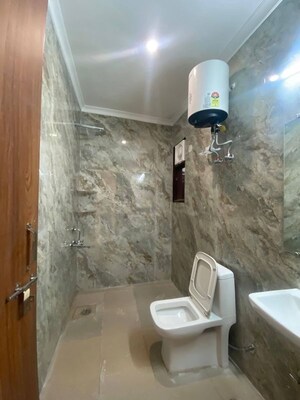 Bathroom in 1 BHK Builder Floor at Saket – for Rent