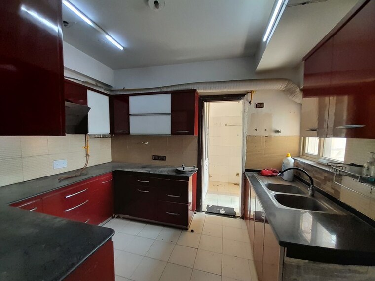 Kitchen, bptp-park-grandeura 3.5 Bedroom 2260 Sq.Ft. Apartment In Sector 82 Faridabad 10685046