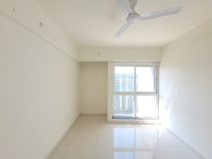 Room in 3 BHK Apartment at Godrej Emerald, Ghodbunder Road – for Rent