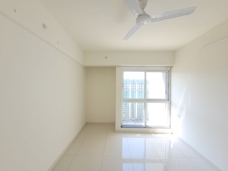 Room, godrej-emerald 3 Bedroom 1033 Sq.Ft. Apartment In Ghodbunder Road Thane 10685067