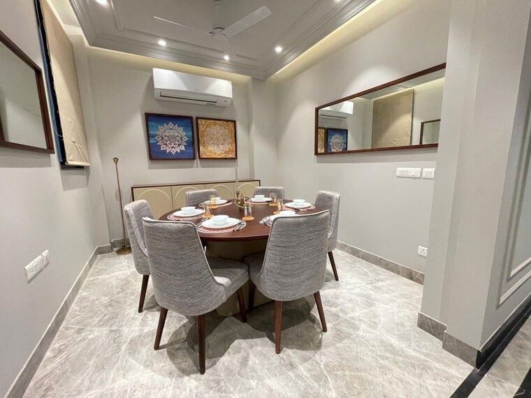 Dining area, vasant vihar 4 Bedroom 5600 Sq.Ft. Apartment In Vasant Vihar Delhi 10685077