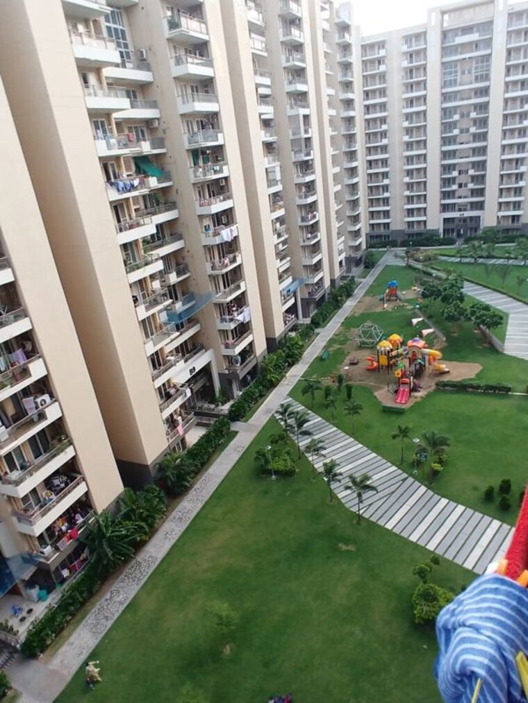 Balcony, tulip-violet 3 Bedroom 1578 Sq.Ft. Apartment In Sector 69 Gurgaon 10685093