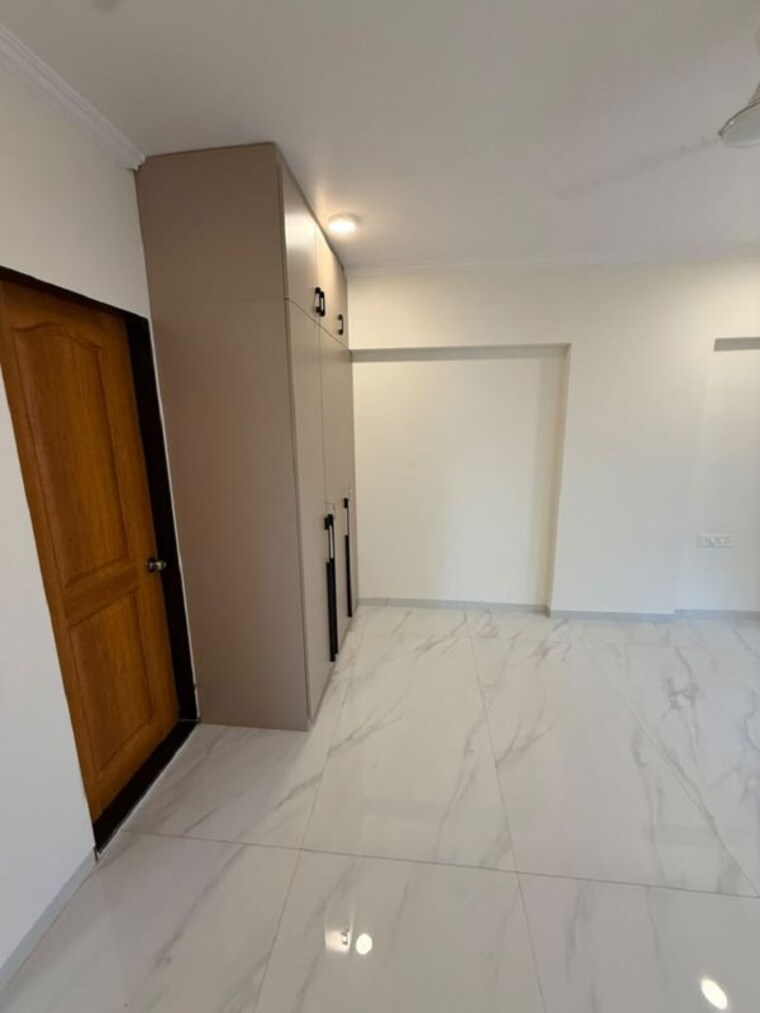 Room, bandra west 2 Bedroom 700 Sq.Ft. Apartment In Bandra West Mumbai 10685073