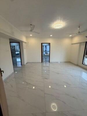 Room in 2 BHK Apartment at Bandra West – for Rent