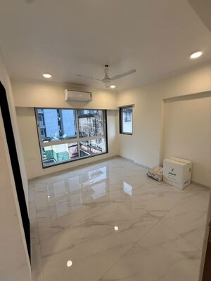 2 BHK Apartment For Rent in Bandra West