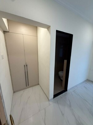 Room in 2 BHK Apartment at Bandra West – for Rent