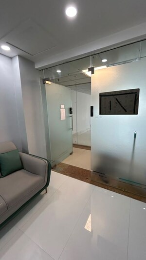 Room in  Office Space at Satya The Hive, Sector 102 – for Rent