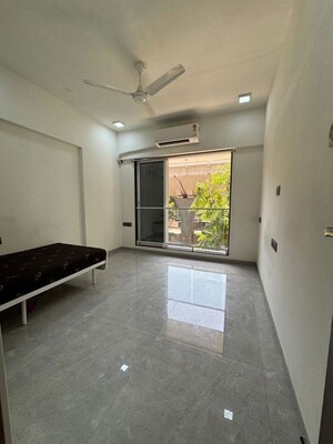 2 BHK Apartment For Rent in Sanghvi Infenia, Santacruz East