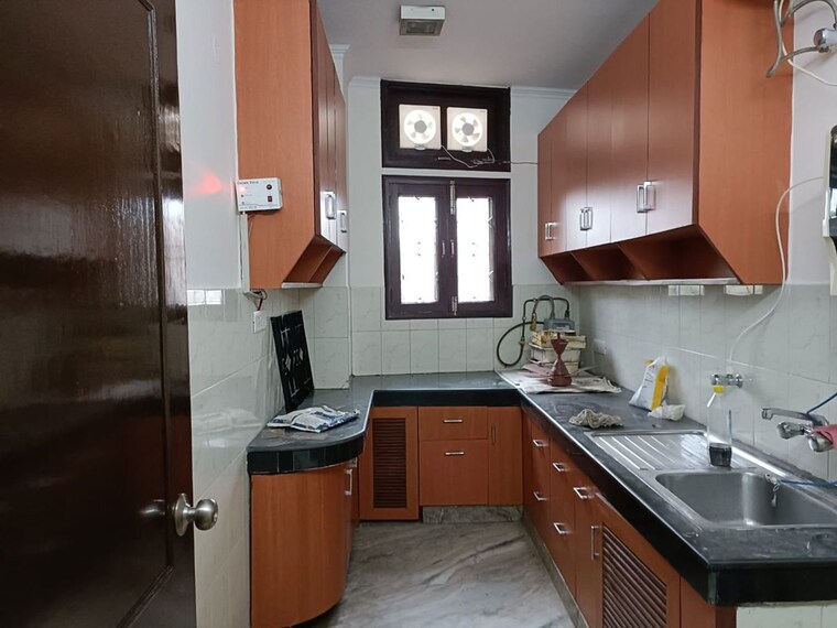 Kitchen, sarvapriya vihar 3 Bedroom 2000 Sq.Ft. Builder Floor In Sarvapriya Vihar Delhi 10685128